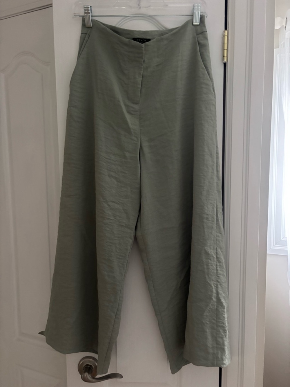 Wide-Leg High-Waist Pants in Sage Green